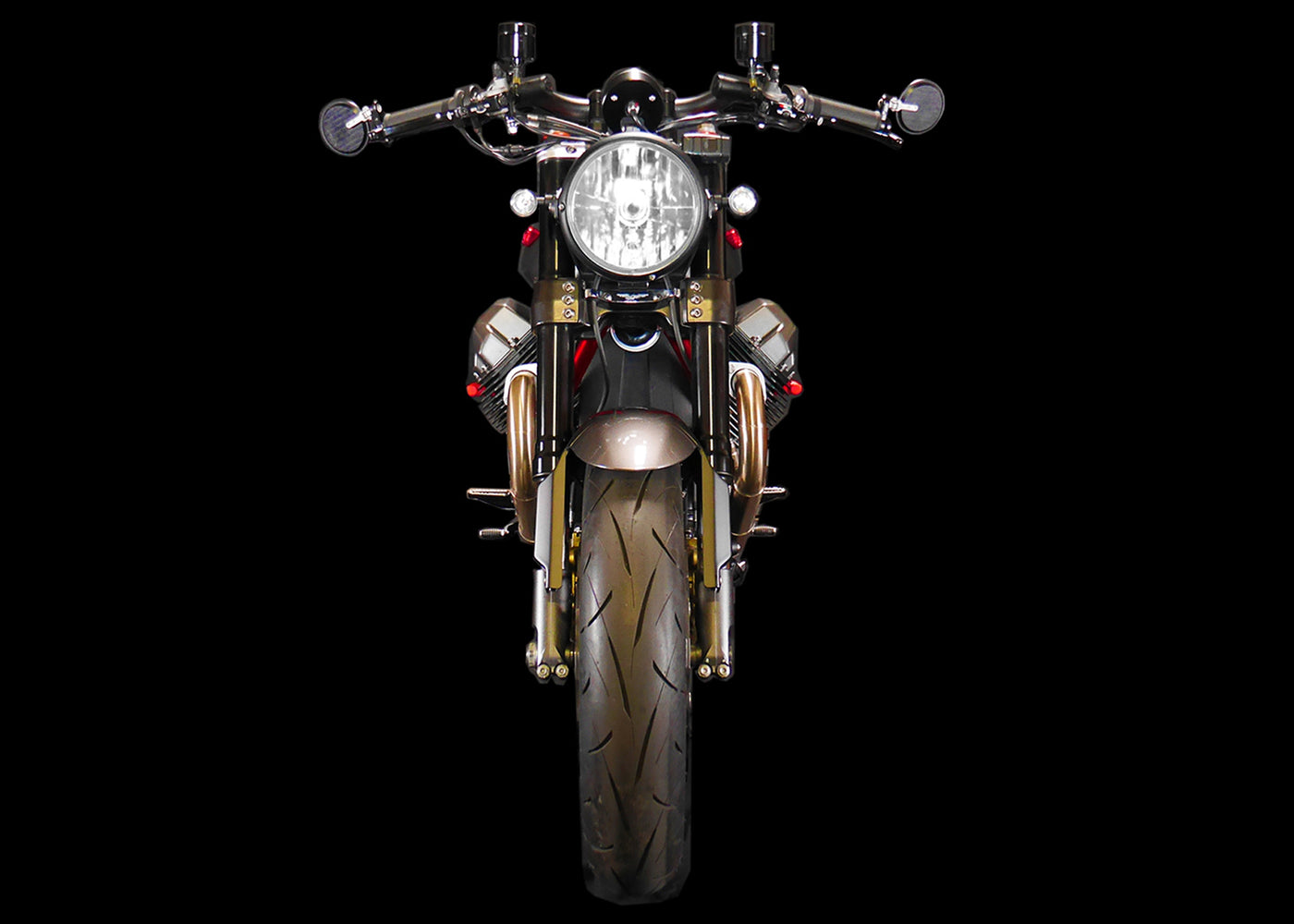 FEATURES & SWITCHGEAR: