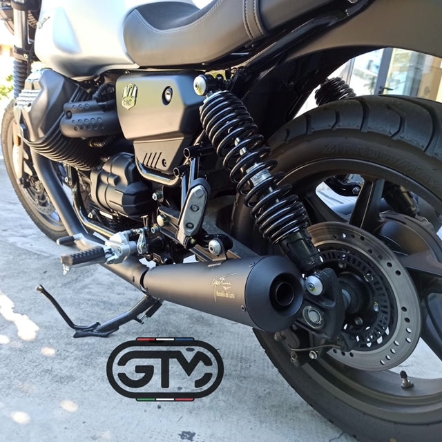 Bobber exhaust for Moto Guzzi V7